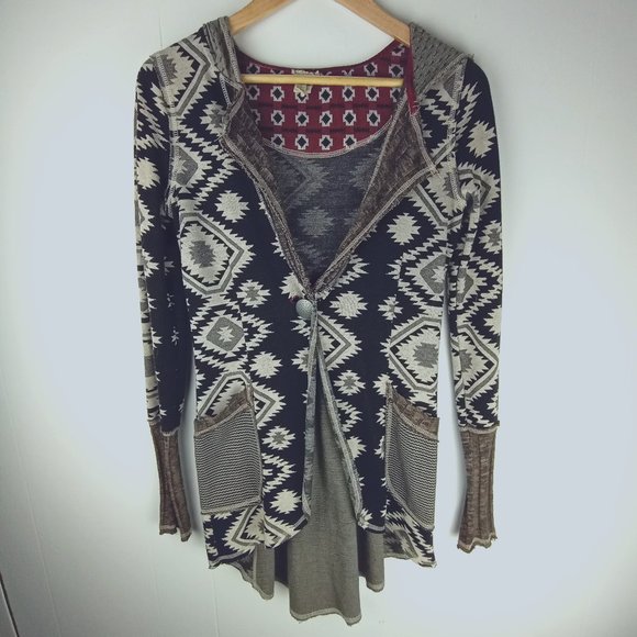 BKE Sweaters - BKE Gimmiks Aztek Pattern Hooded Cardigan Sweater